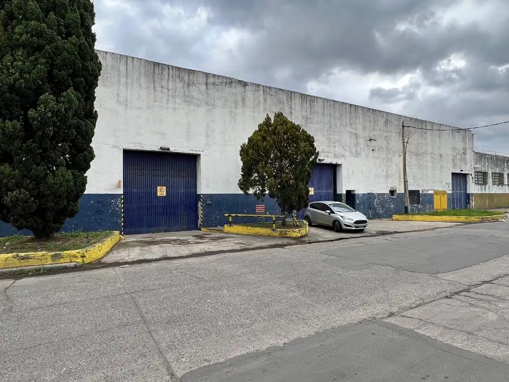 Deposito 4000 m2 industriales