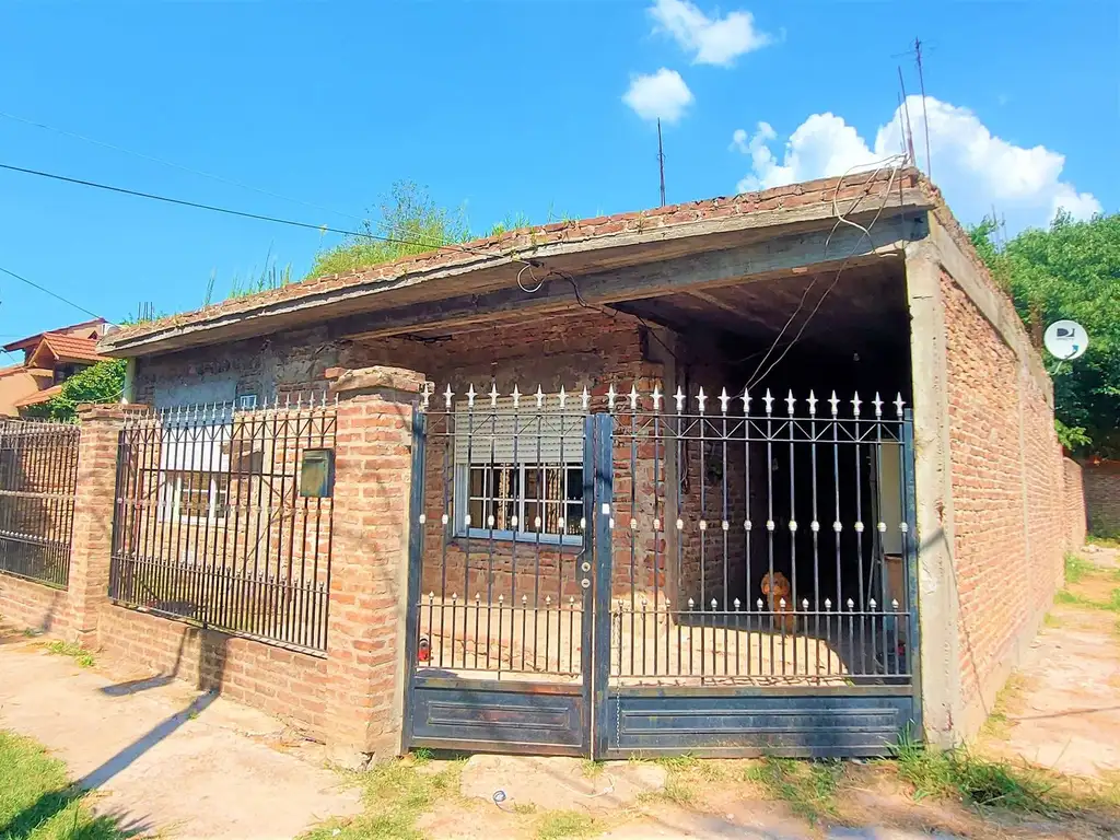 VENTA CASA en ADROGUE sobre terreno de 264 M2