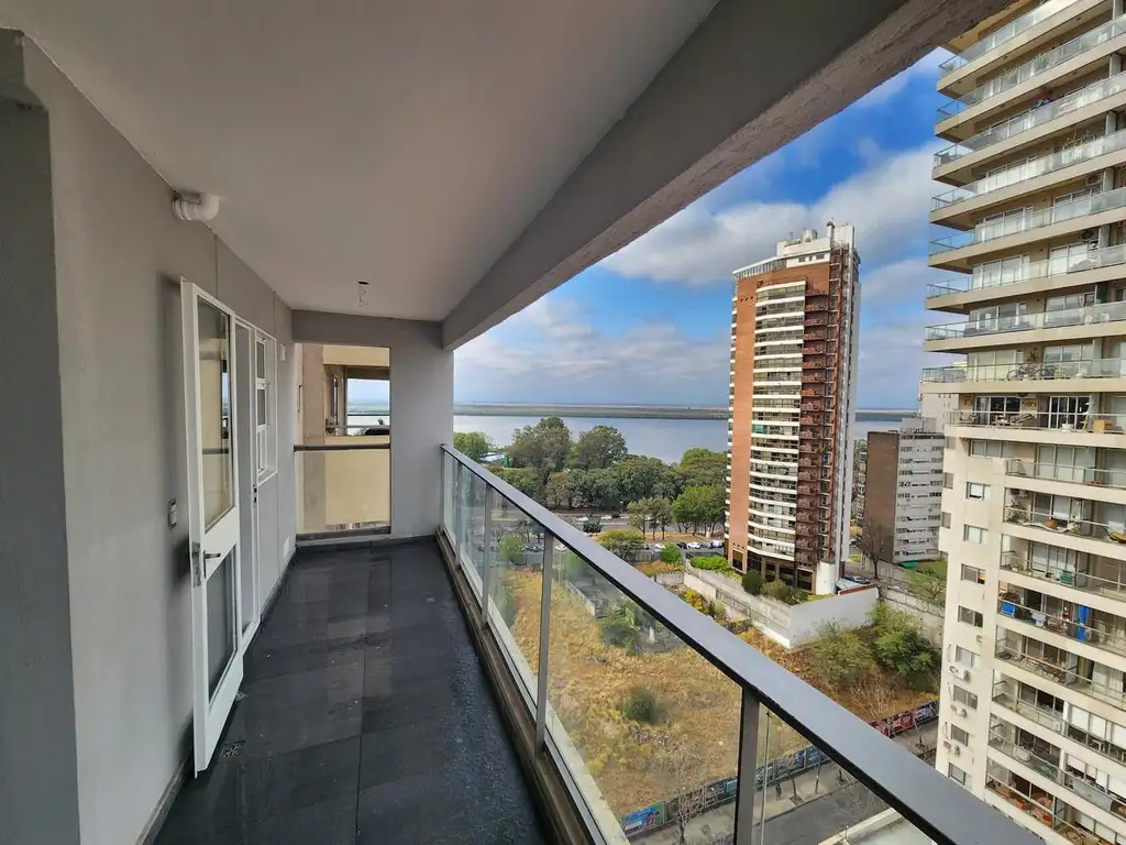 Departamento Dos Dormitorios con Vista al Rio Barrio Martin