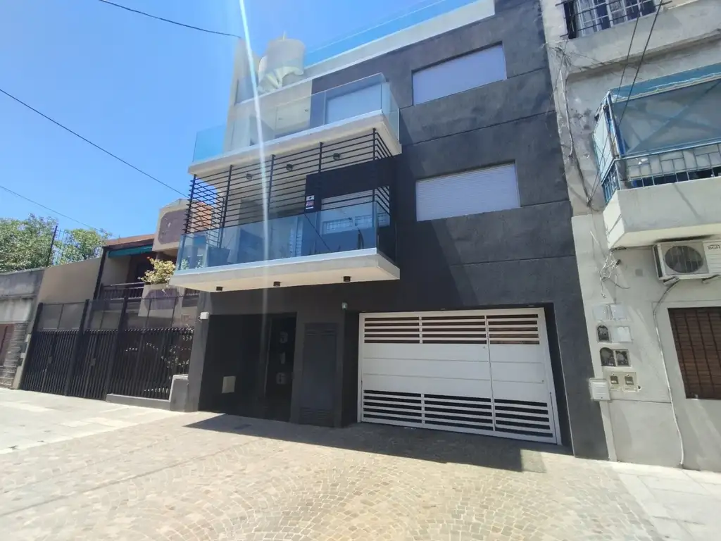 Cochera doble en venta en Villa Luro