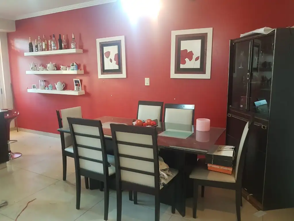 Casa de 3 ambientes con excelente quincho reciclada totalmente a nueva