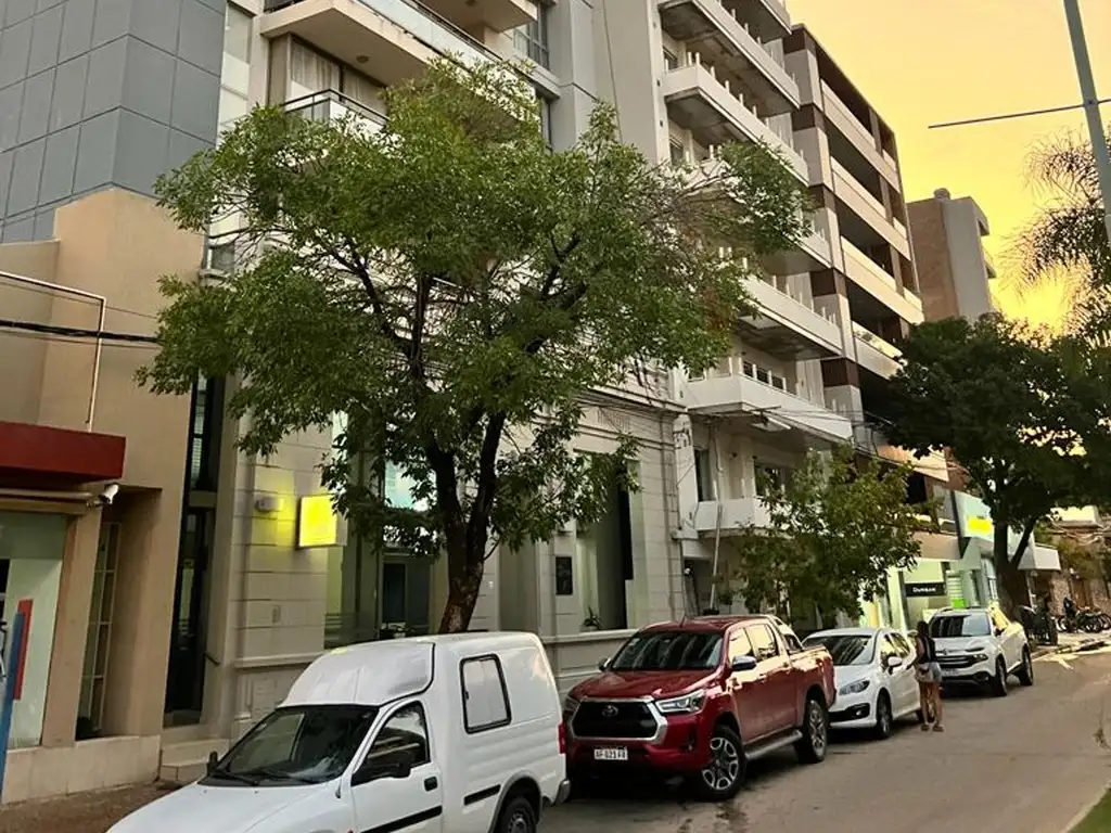 Venta departamento 2 dorm.Sobre Av.Cordoba .Centro