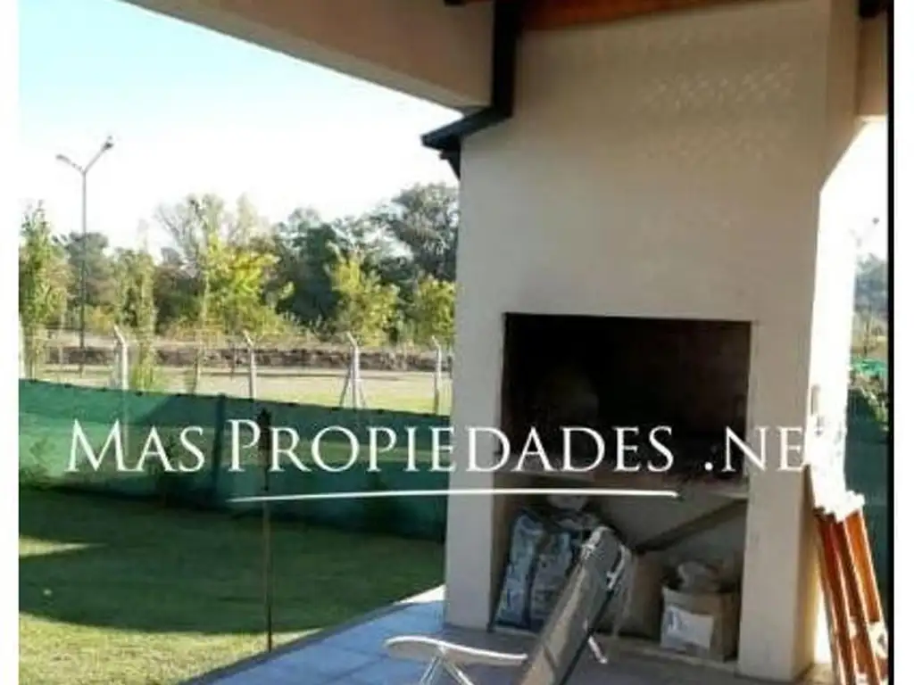 Casa en Venta en Pilar del Este 4 ambientes