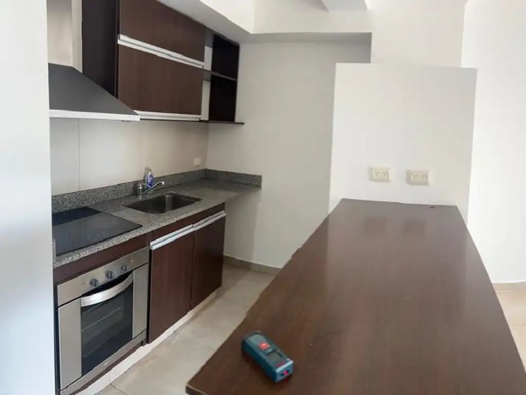 Semipiso 3 ambientes al frente con balcón corrido y cochera  Venta en Villa Devoto