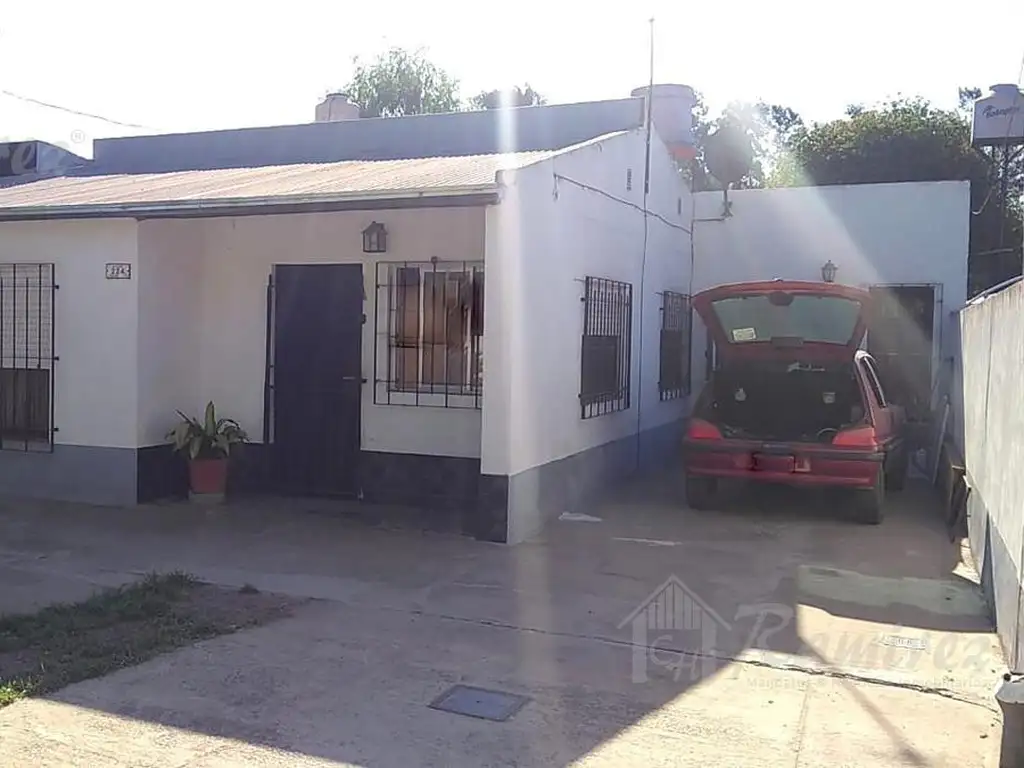 Casa 2 Ambientes En Venta - Francisco Alvarez, Moreno