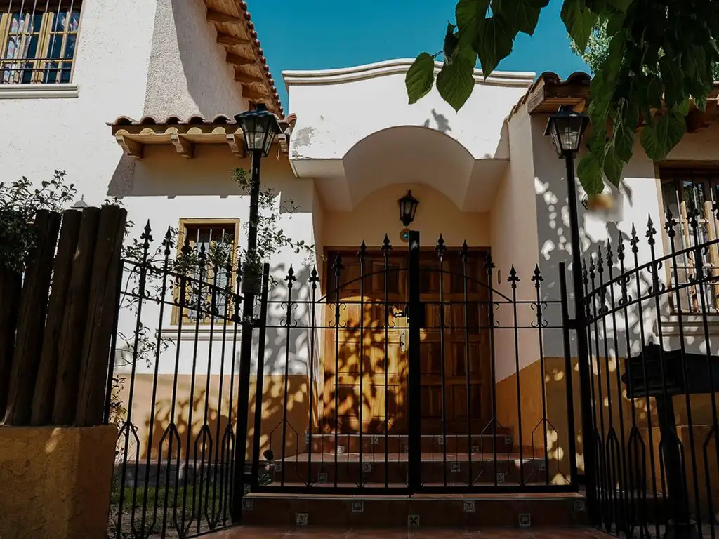 Casa en Venta Barrio Los Aromos Carrodilla