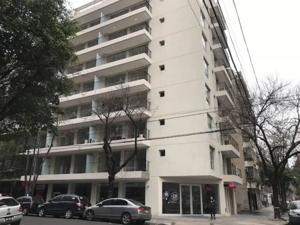 Curapaligue al 400, al frente. 2 Ambientes con balcon. Terraza y parrilla