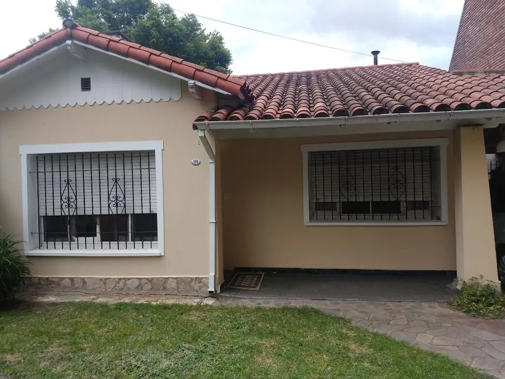 CHALET EN VENTA 3 AMBIENTES