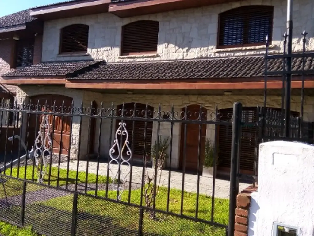 VENTA GRAN CHALET EN COLINA DE PERALTA RAMOS