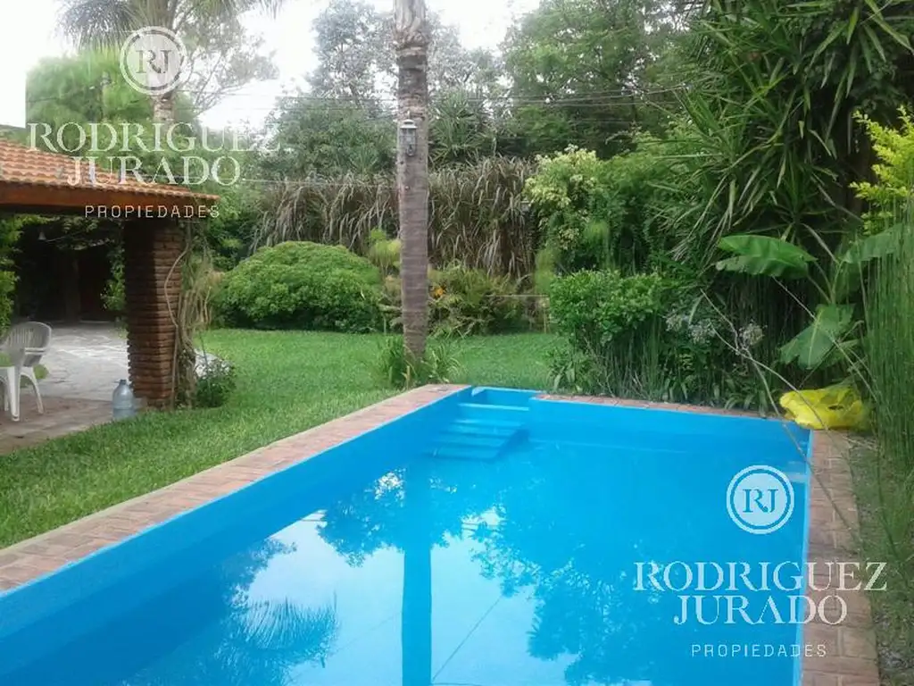 Casa en venta Lopez Camelo - excelente acceso TOMA PERMUTA OLIVOS, CARAPACHAY, VILLA ADELINA