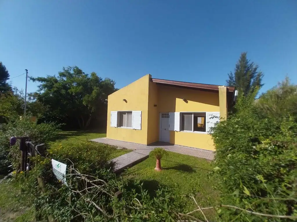 Venta Casa de Campo doble lote en Domselaar Chico