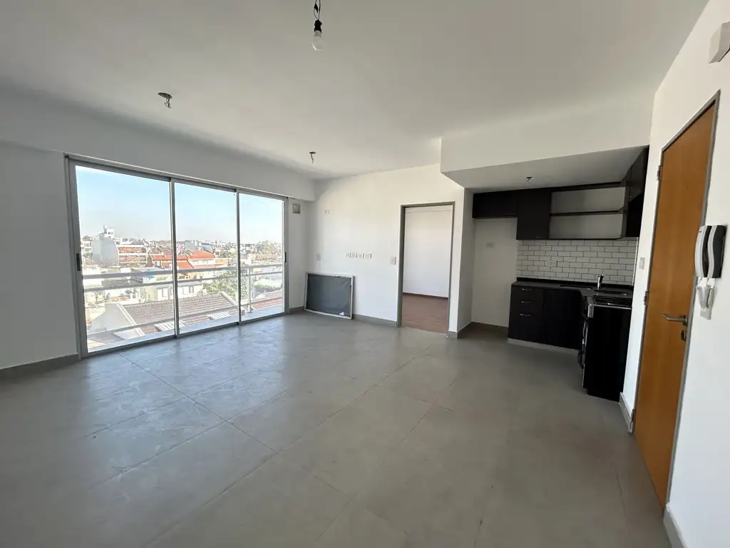 VENTA DEPARTAMENTO 2 AMBIENTES EN LINIERS