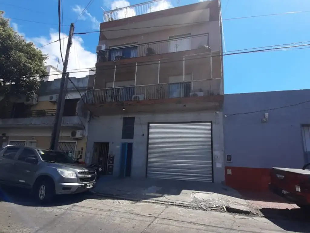 EXCELENTE DEPARTAMENTO 3 AMBIENTES - 1º PISO POR ESCALERA - U$D 59.000 - OPORTUNIDAD   CON RENTA