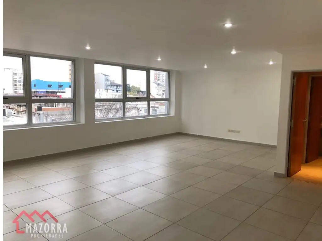 Oficina en VENTA - Caseros Centro