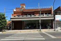 Hermoso Local en la Av. Mosconi