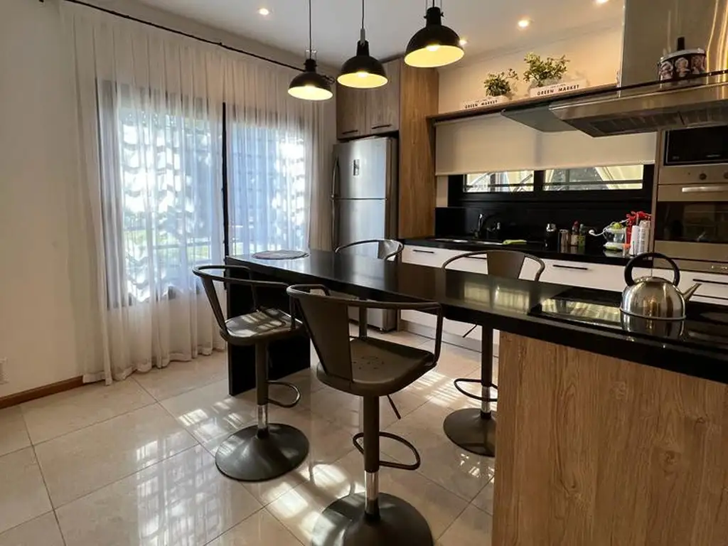 Casa en Venta con cochera