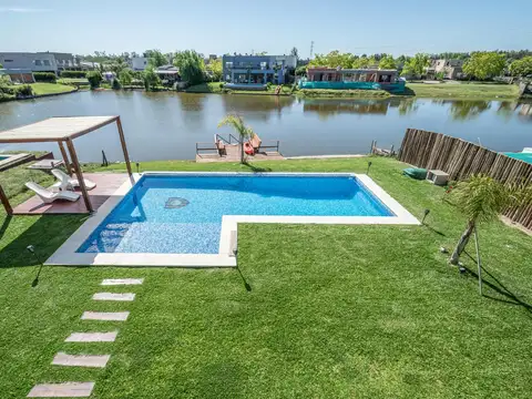 Casa en Ingeniero Maschwitz con vista a la laguna