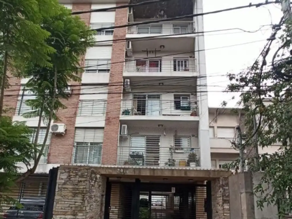 Departamento con cochera en venta Castelar Sur