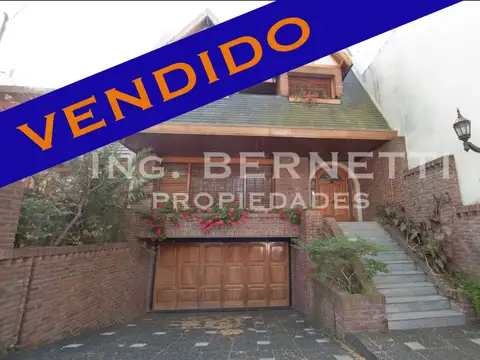 Excelente Chalet 4 Ambientes - Lote 8 x 40 mts aprox - Garaje 4 autos - Exc .Zona -