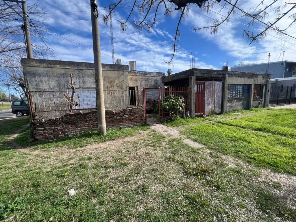 vendo casa a reciclar en villa constitución