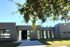 Alquiler de Casa 5 AMBIENTES en San Joaquín, Exaltación Cruz