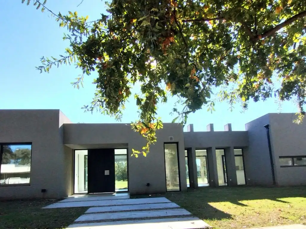 Alquiler de Casa 5 AMBIENTES en San Joaquín, Exaltación Cruz