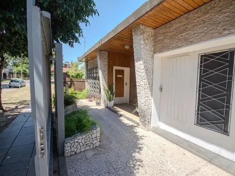 VENTA CASA 3 AMB LOMA HERMOSA