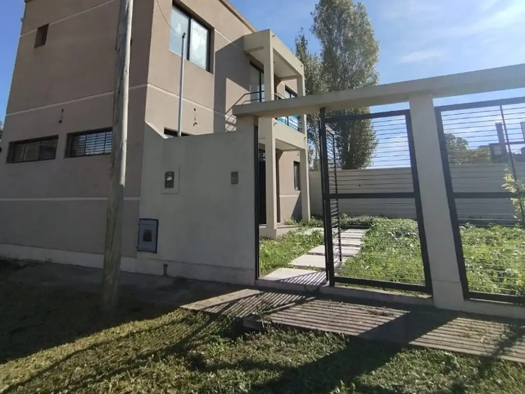 DUPLEX EN VENTA - GONNET