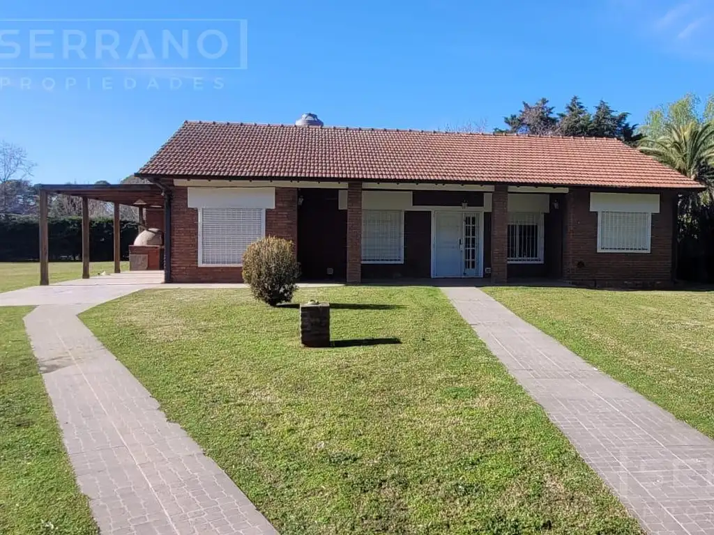 Casa en calle  Río Limay al 500, Barrio Parque Exaltación.  Exaltación de la Cruz