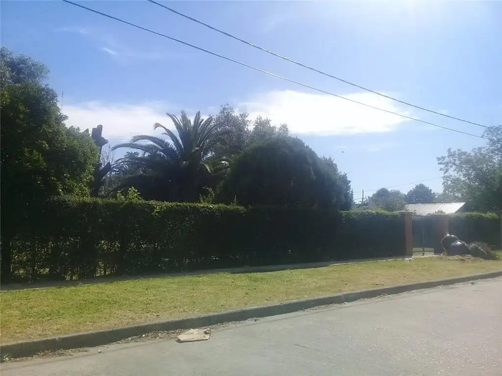 OPORTUNIDAD UNICA EN PADUA SUR  LOTE DE 62 M2 DE FONDO CON CASA DE 80 M2