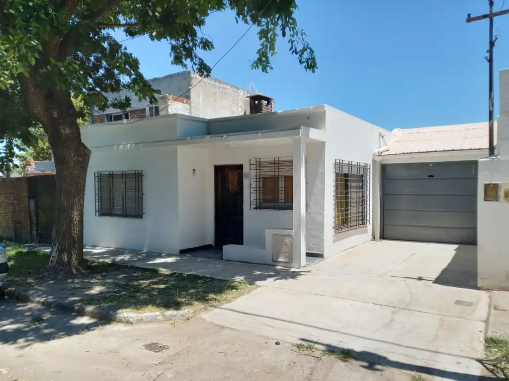 VENTA CASA 4 AMB, RANELAGH, AMPLIO FONDO Y COCHERA