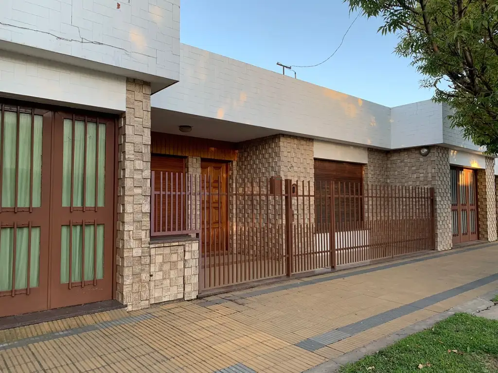 Excelente casa en MURPHY Santa Fe ACEPTO PERMUTA POR DEPARTAMENTO EN ROSARIO 100%