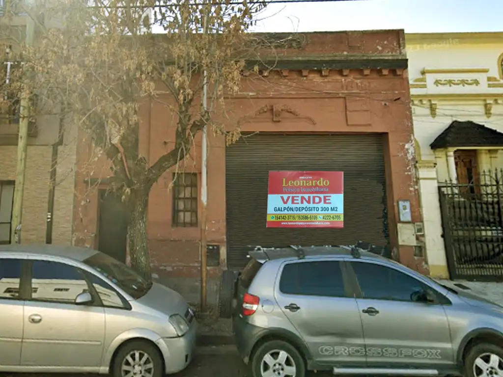 GALPÓN / DEPÓSITO DE 300 M2 CON ENTRADA PARA CAMIÓN. ESTANISLAO ZEBALLOS 1170 AVELLANEDA.