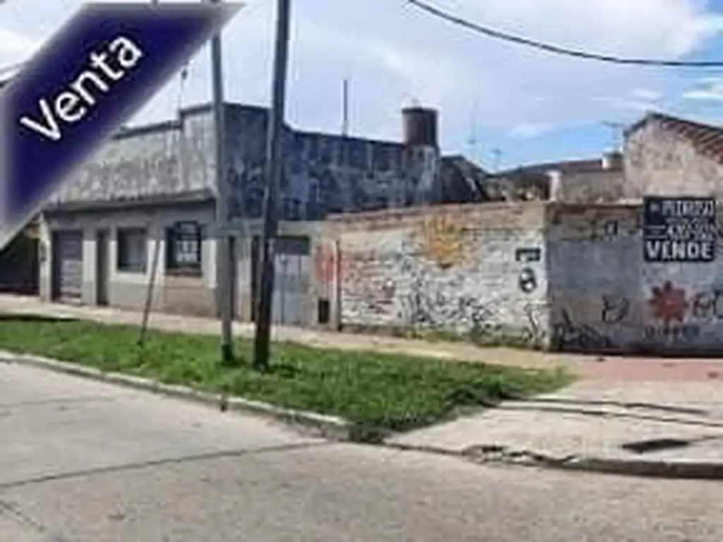 CASA EN OPORTUNIDAD EN ESQUINA