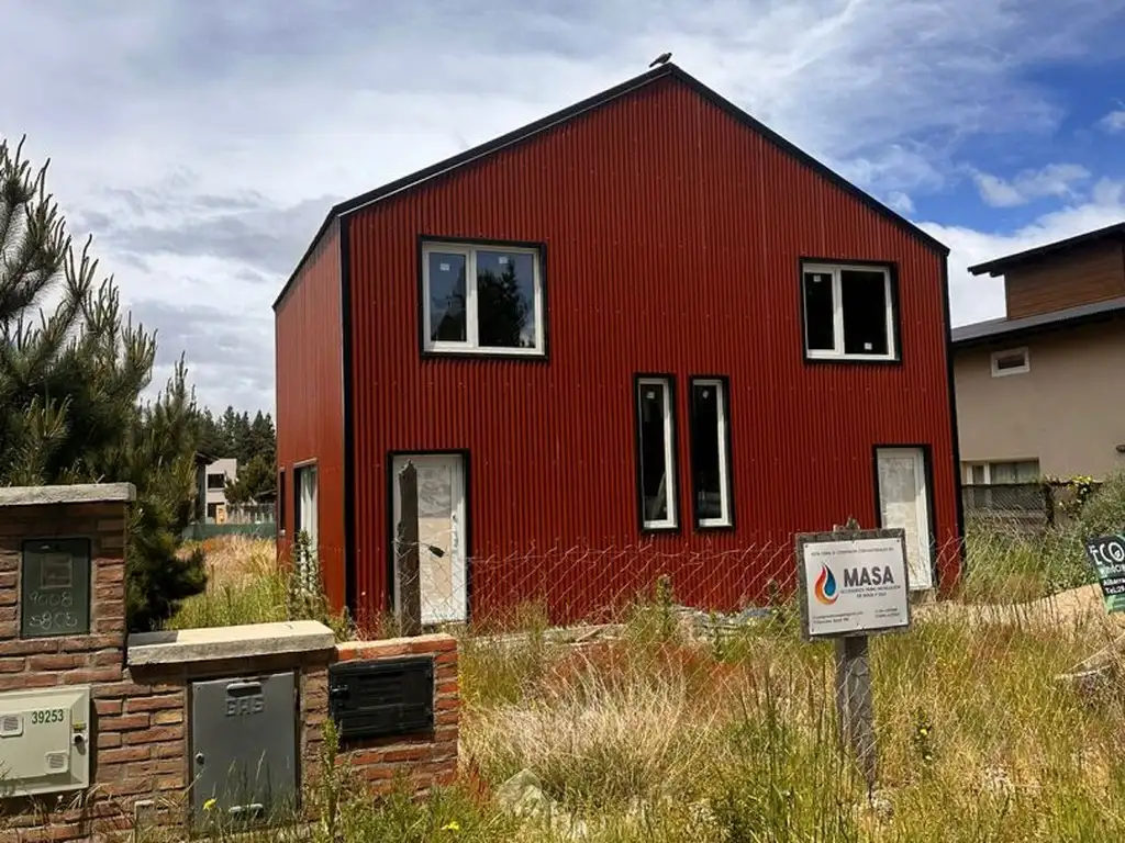 COMPLEJO DE TRES UNIDADES EN LA COLINA BARILOCHE