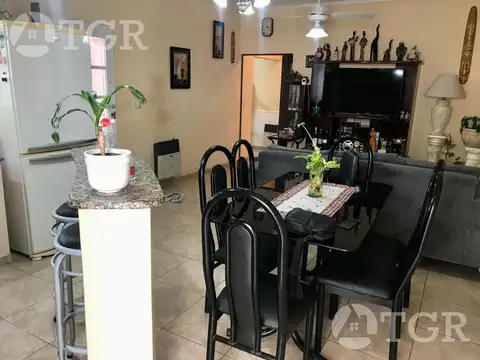 VENTA PH 4 AMB CON PATIO Y PARRILLA EN PABLO PODESTA