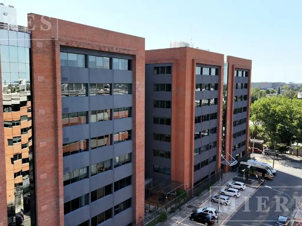 Oficina  de 778 m2 en Alquiler en Vicente López - Olivos Building I