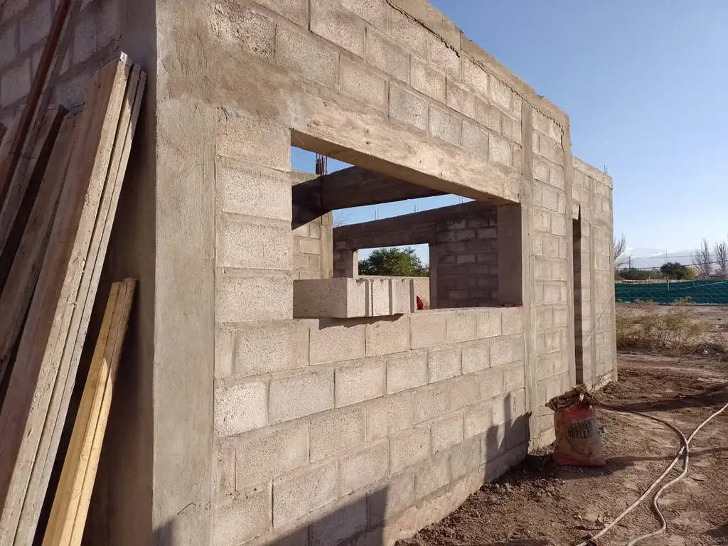 VENTA CASA EN CONSTRUCCIÓN