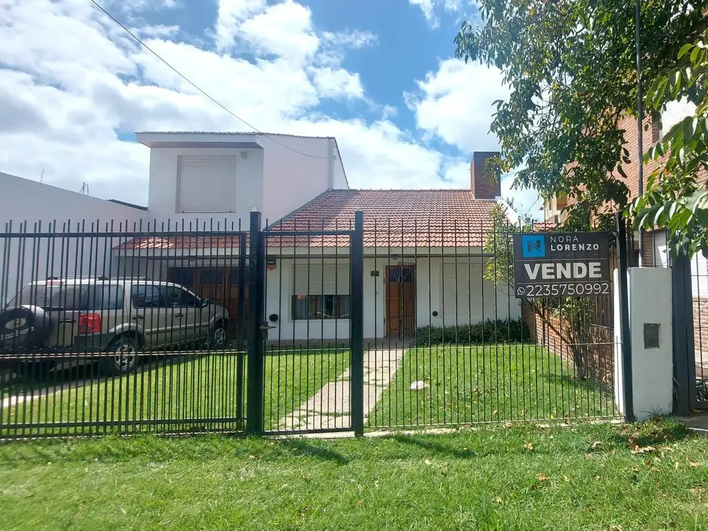 VENTA CHALET 4 AMBIENTES MÁS DEPTO A RECICLAR  BARRIO LOS PI