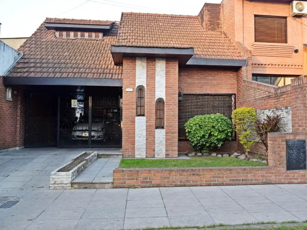 Casa  en Venta en San Martin, G.B.A. Zona Norte, Argentina