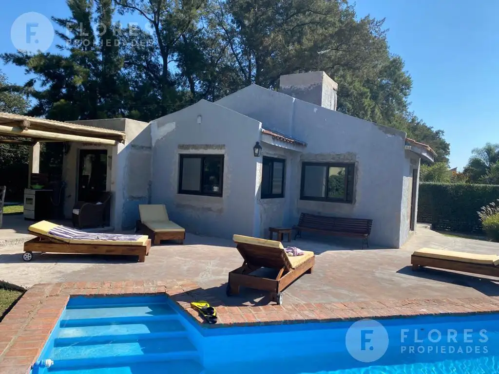 Flores Prop. Vende Casa en Barrio La Cumbre De La Rosa III - Villa Rosa - Pilar