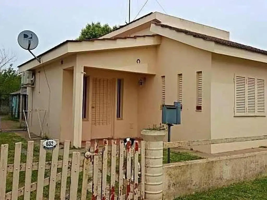 Casa en Venta, todos los servicios, Gral Las Heras. Cod.2220