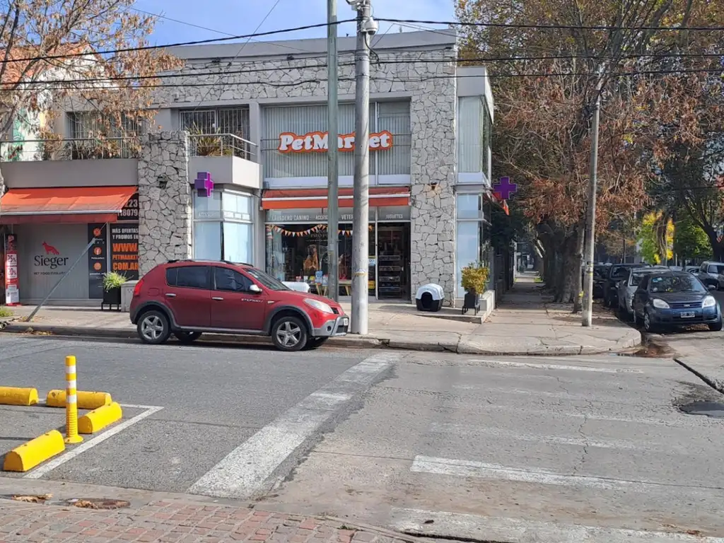 GRAN ESQUINA COMERCIAL EN ZONA GUEMES