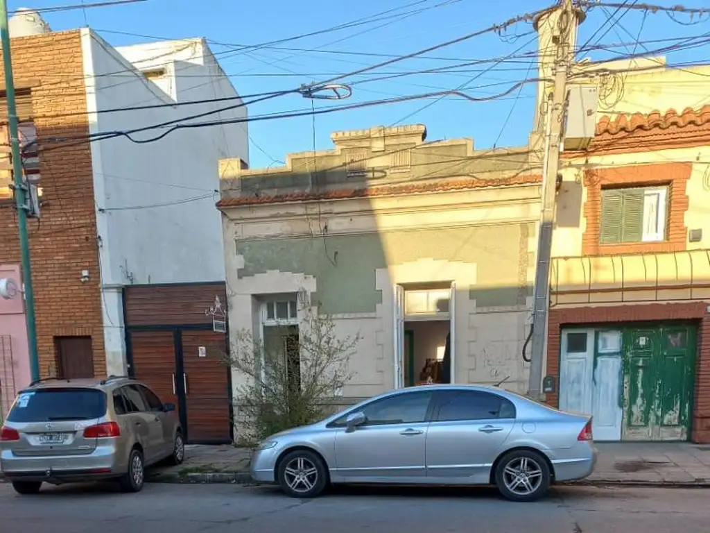 DOS CASAS DE 3 AMB. - MACROCENTRO