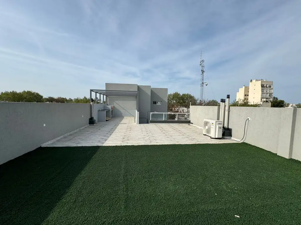 Venta de Hermoso Departamento 3 Ambientes con Terraza Propia en Villa Devoto.