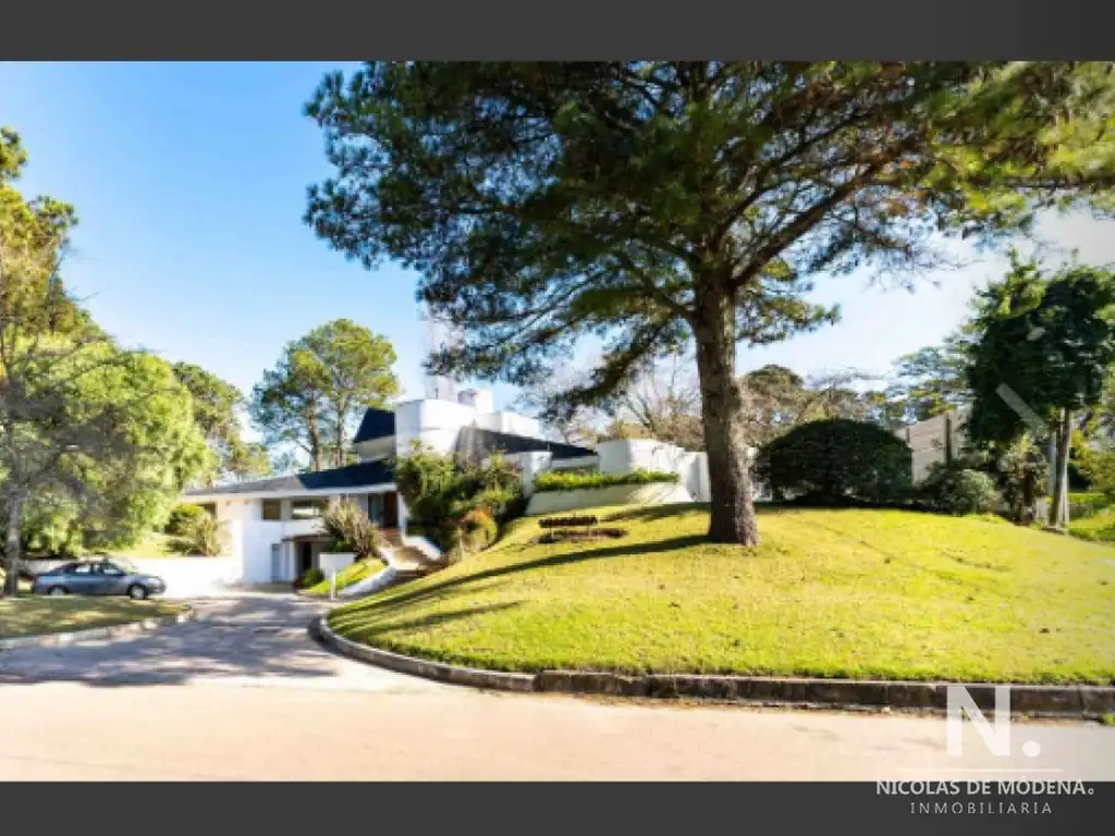 Casa en Punta del Este, Lugano