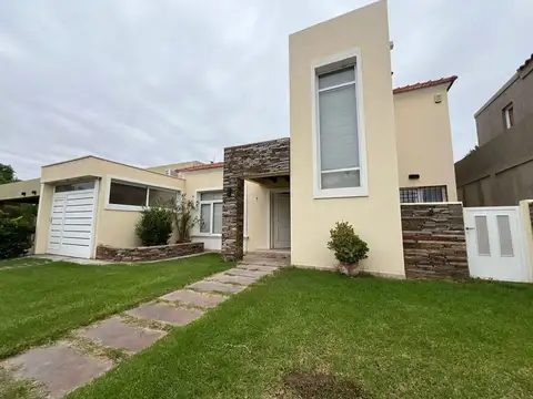 Casa en venta en Barrio Puerto Bizantino.