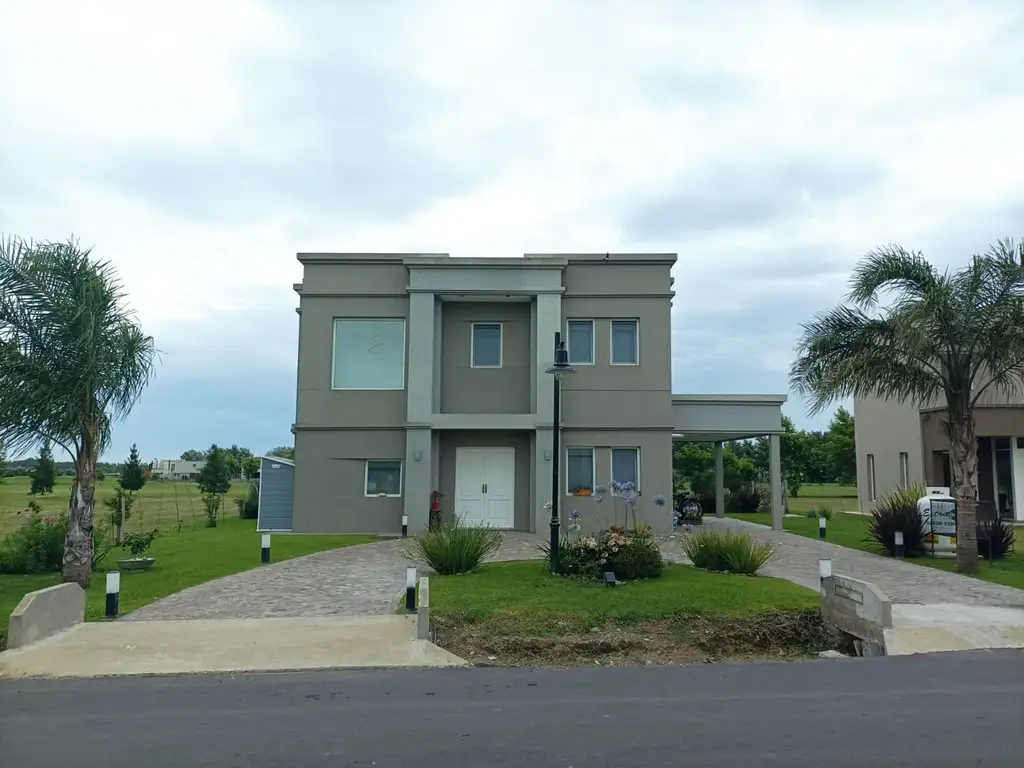 Casa Venta Haras Del Sur 3 dormitorios, pileta