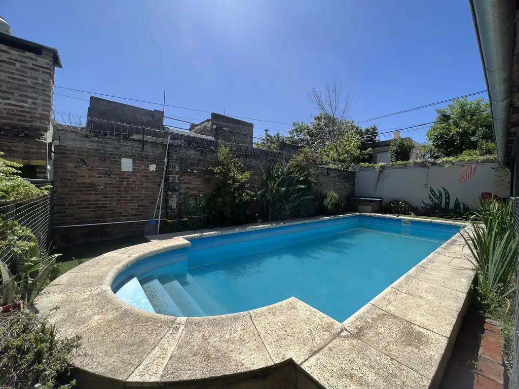 Venta casa 3 dormitorios en Barrio Arroyito