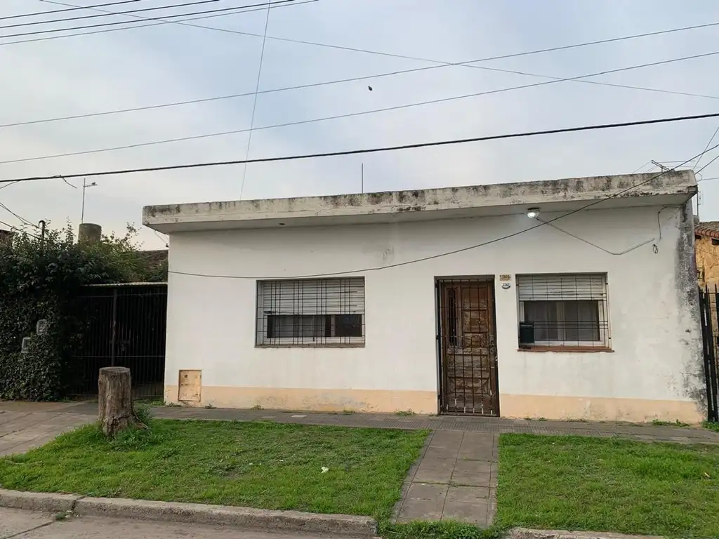 VENTA CASA 3 AMBIENTES